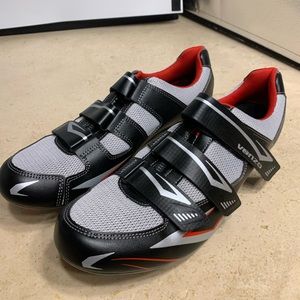 New men’s cycling or spinning shoes 🚵‍♀️